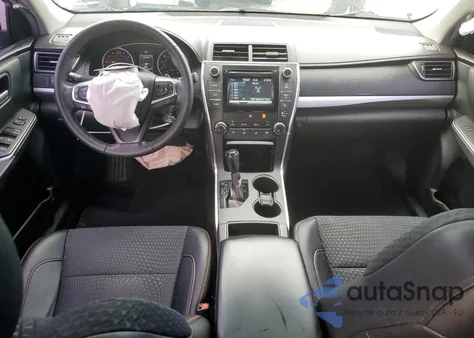 2015 Toyota Camry Le z USA, uszkodzony, nr VIN 4T1BF1FKXFU932547